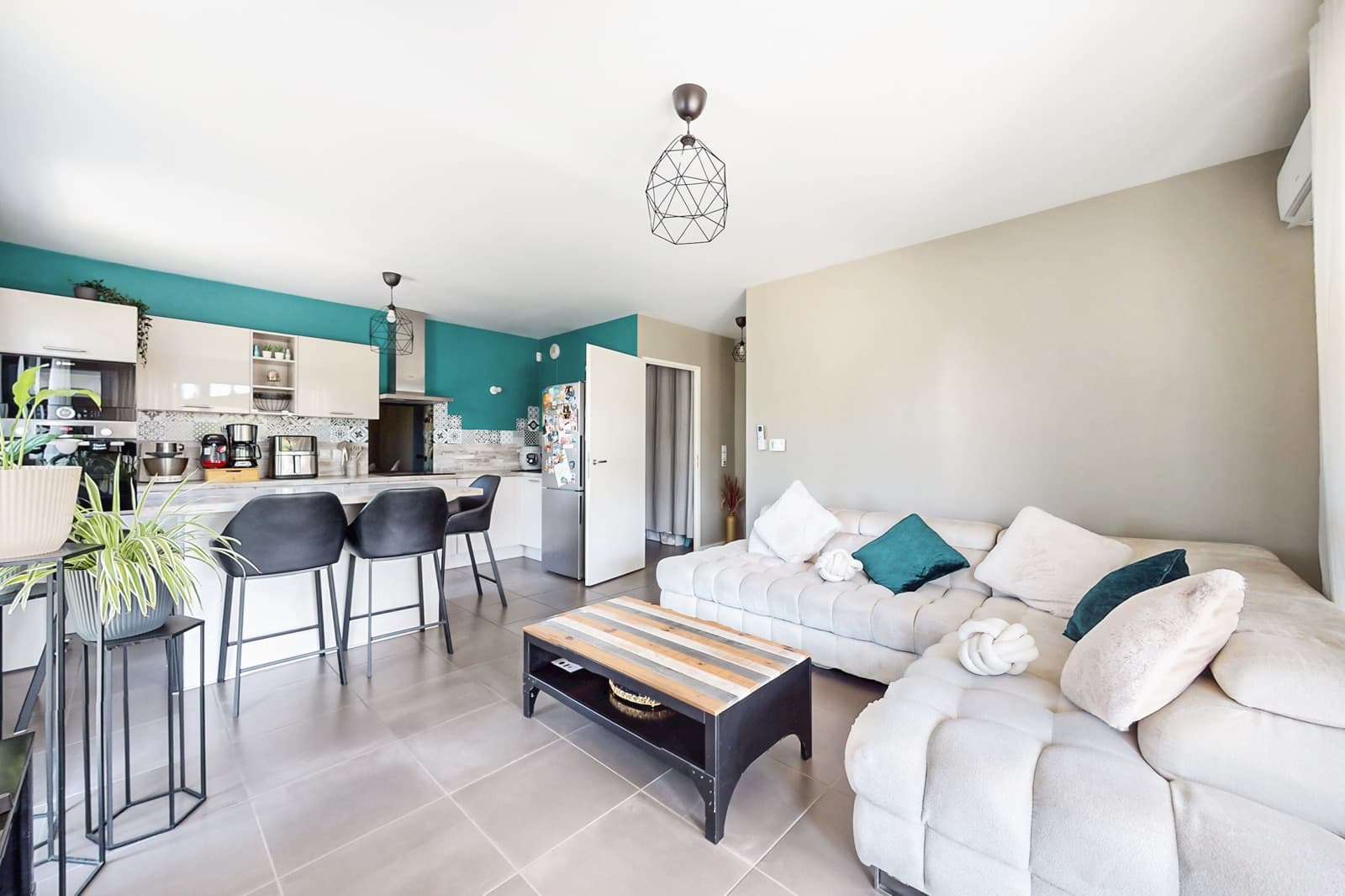 Appartement de 77,01 m² vendu à Vénissieux