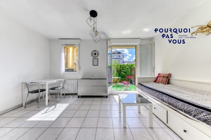 Studio rénové à Monplaisir, photo 2